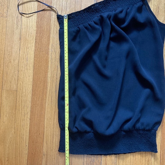Guess One Shoulder Sleeveless Black Blouse Top Size Small - Picture 8 of 10